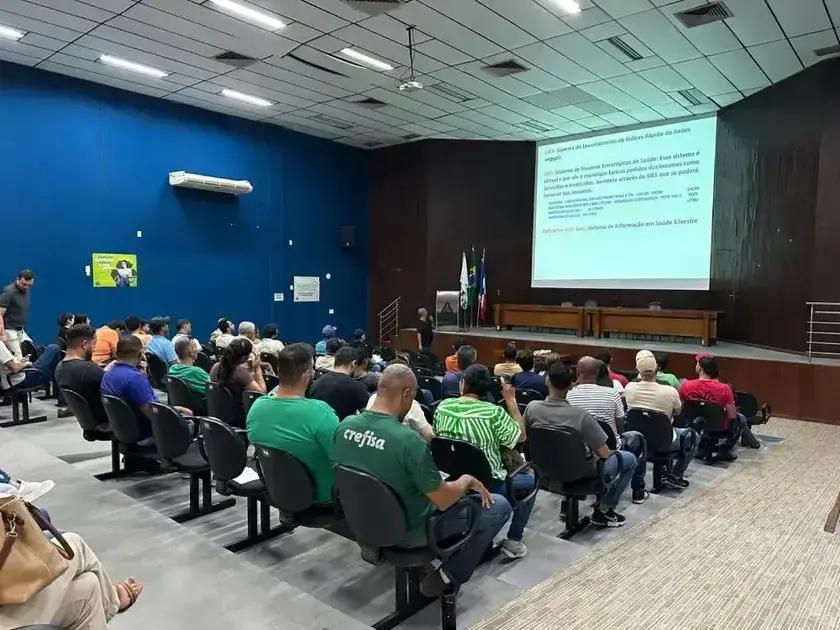 Treinamento de agentes de combate às endemias em Timóteo