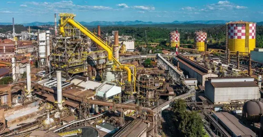Usiminas em Ipatinga: Trabalhadores aprovam nova proposta salarial