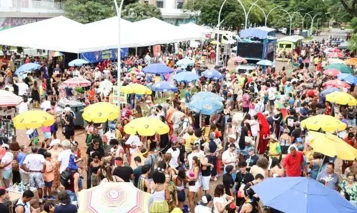 Blocos de Carnaval em Brasília: a alegria da folia na capital federal