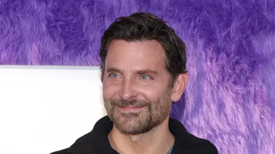 Bradley Cooper impressiona com novo visual em série da HBO