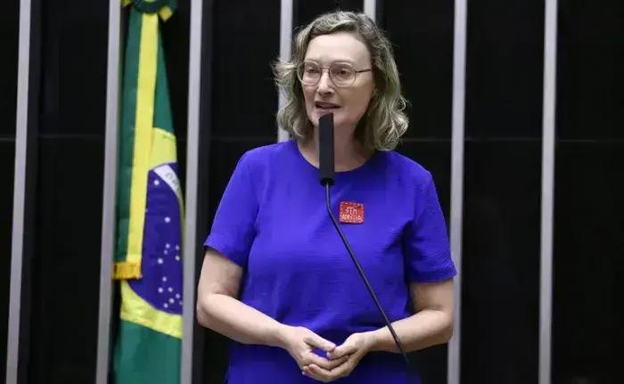 Câmara aprova lei que faculta exclusão de dados de crianças vítimas de violência