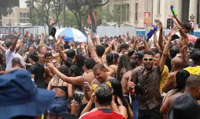 Carnaval 2025: Programação de blocos nesta terça-feira no Rio de Janeiro