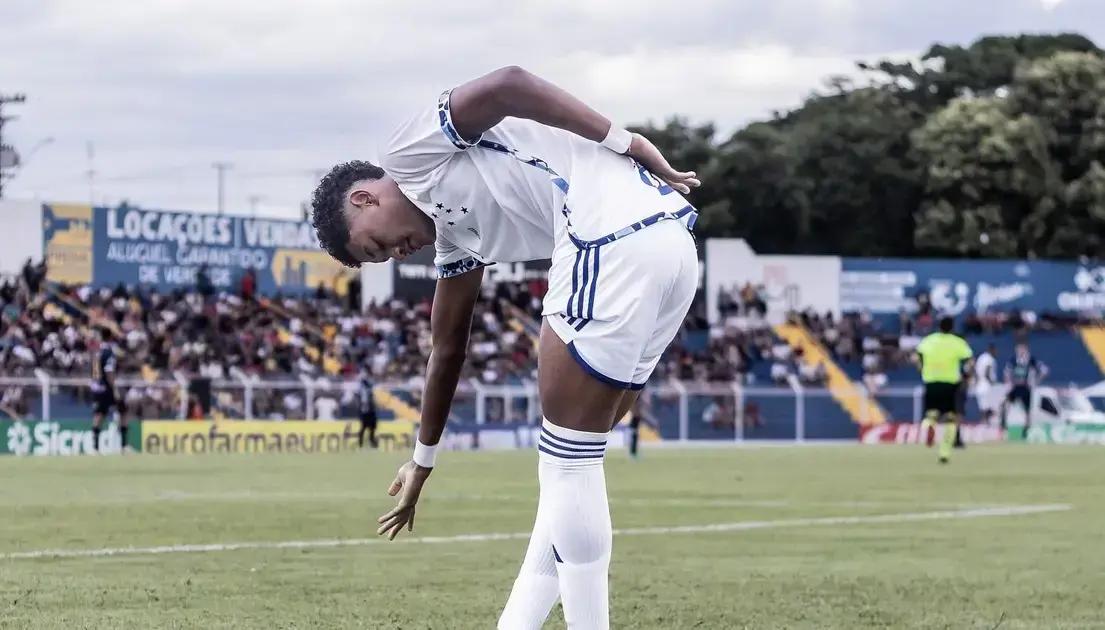 Cruzeiro supera Vasco e lidera Campeonato Brasileiro Sub-20