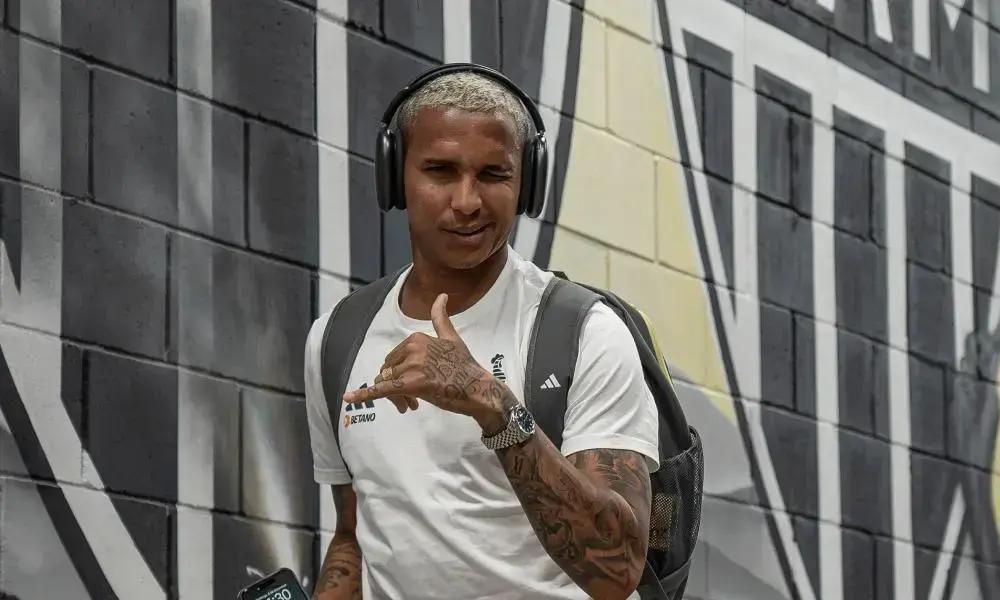 Deyverson responde jornalista sobre convocação para Seleção