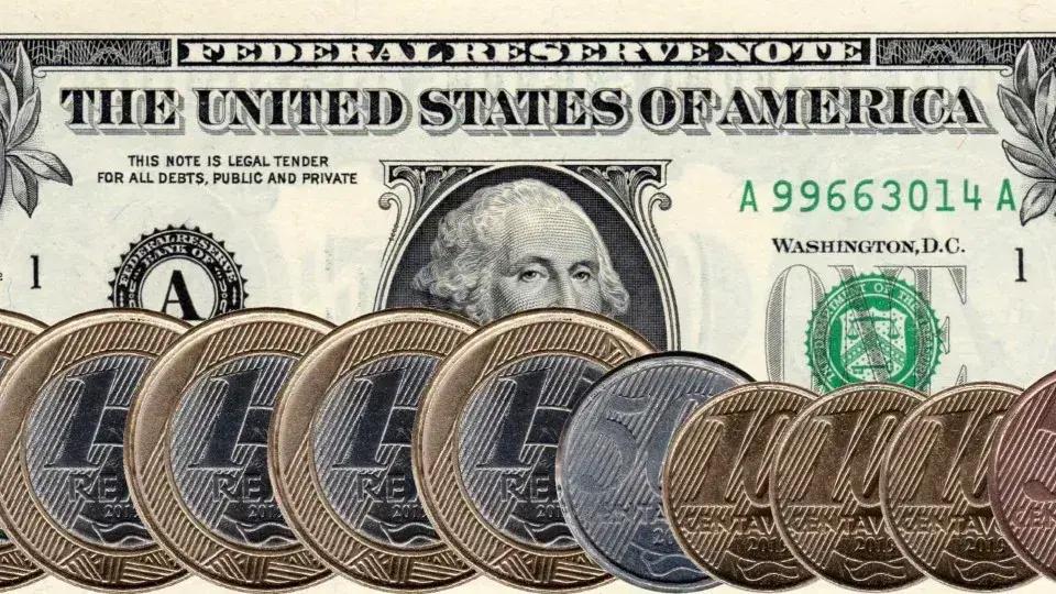 Dólar em alta pelo PIB e tarifas dos EUA, mas retração no exterior limita ganhos