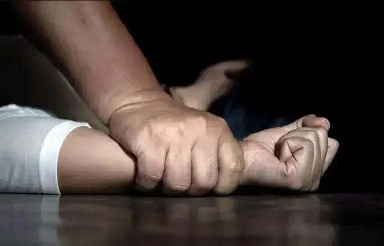 Homem de Timóteo é preso por agressão e estupro após oferecer drogas a mulher