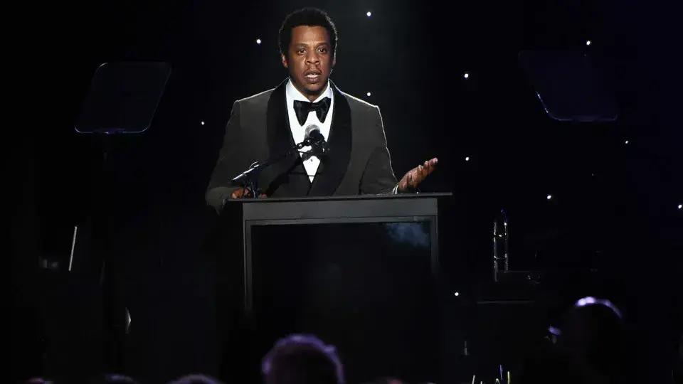 Mulher que afirmou ter sido agredida por Jay-Z nega violência e revela pressão