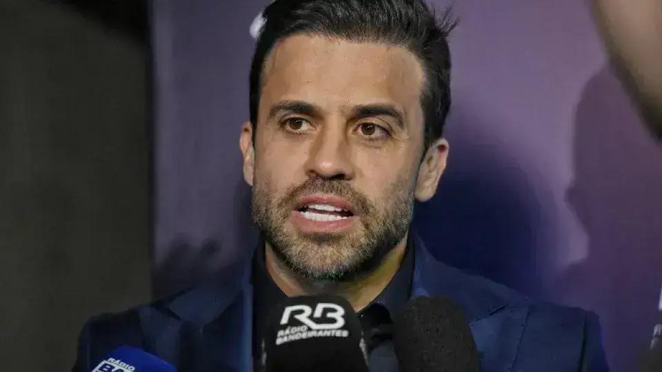 Pablo Marçal adquire mansão de Kaká na Flórida por R$ 25 milhões