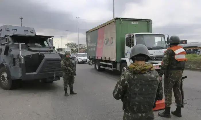 Rio de Janeiro registra aumento alarmante de 99% nos roubos de carga