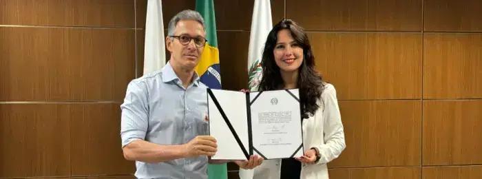 Romeu Zema empossa Mila Corrêa na Secretaria de Desenvolvimento Econômico