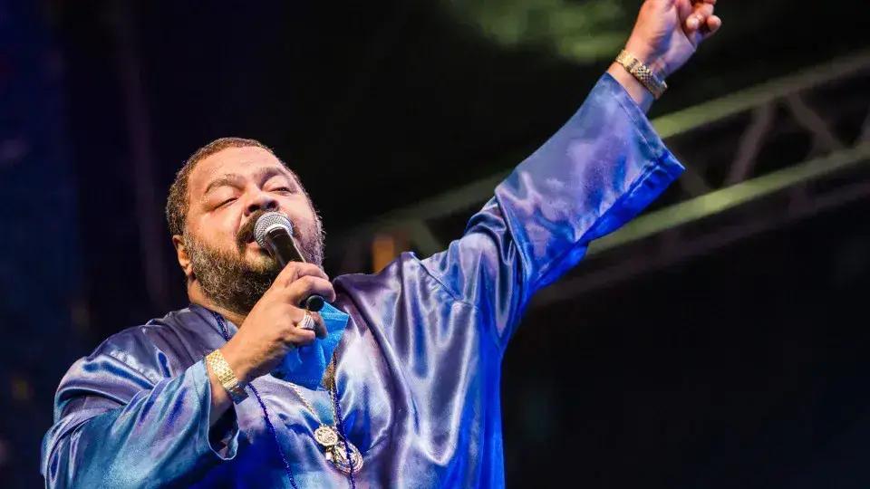 Arlindo Cruz é internado em CTI no Rio devido a pneumonia