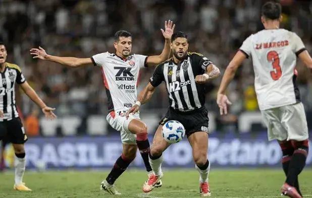 Atlético-MG empata em 2 a 2 com o Vitória no Mineirão