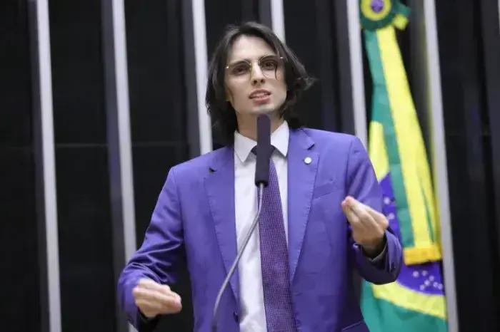 Câmara dos Deputados aprova nova formação para profissionais em educação e saúde