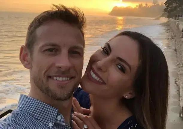 Esposa de Jenson Button é alvo de roubo em Londres de bens milionários