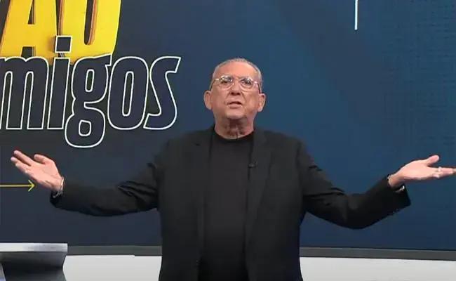 Galvão Bueno critica mudança de cor da camisa da Seleção: 'um crime'