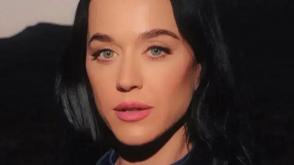 Katy Perry compartilha emoção antes de viagem histórica ao espaço