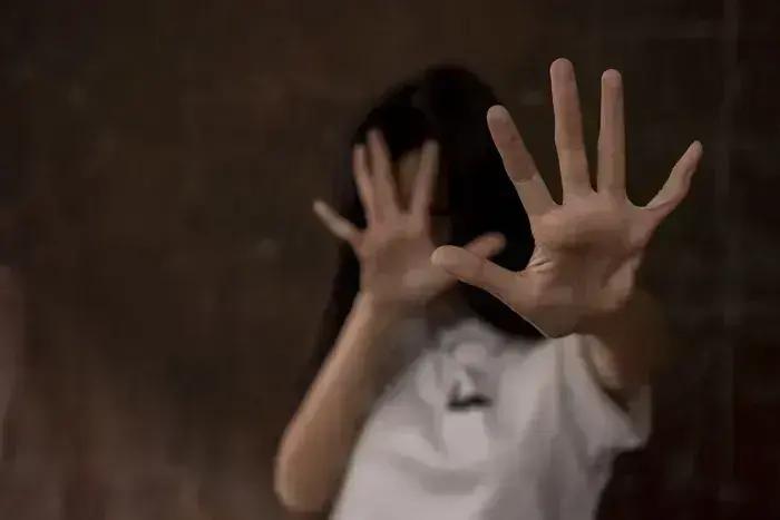 Mulher é agredida em Ipatinga: Duas suspeitas atacam com gilete