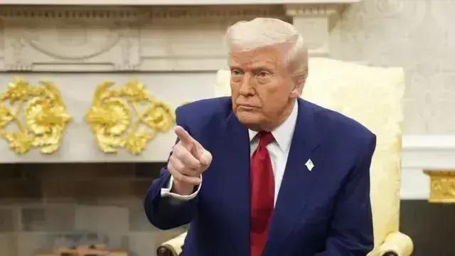 Trump eleva tarifas contra a China para 125% e reduz impostos para 75 países