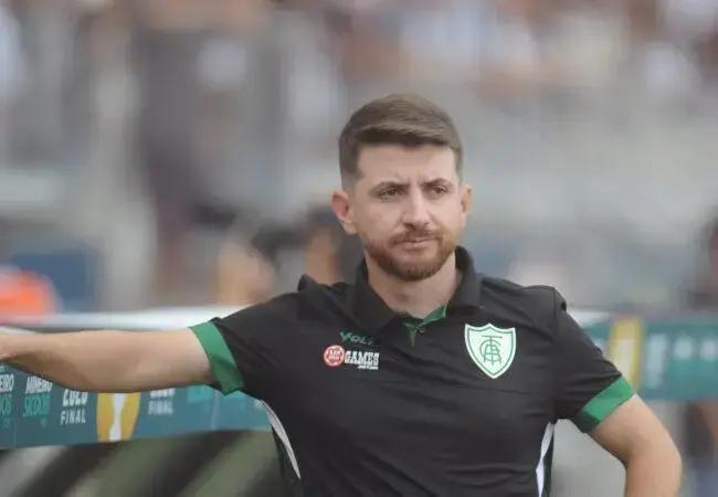 William Batista defende jogadores do América após derrota para o Avaí
