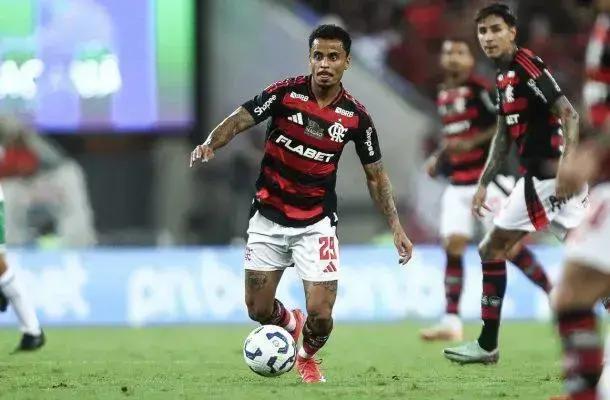 Allan Souza nega rumores sobre paternidade e fala de novo relacionamento