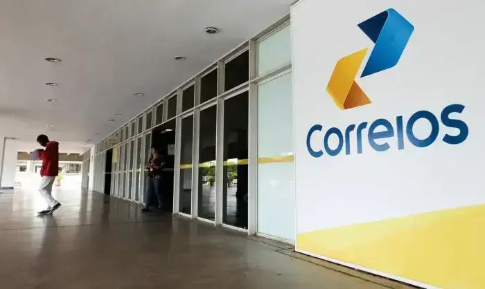 Aposentados do INSS já podem contestar descontos indevidos nos Correios
