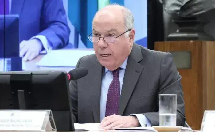 Audiência na Câmara ouve Mauro Vieira sobre asilo a ex-primeira-dama do Peru