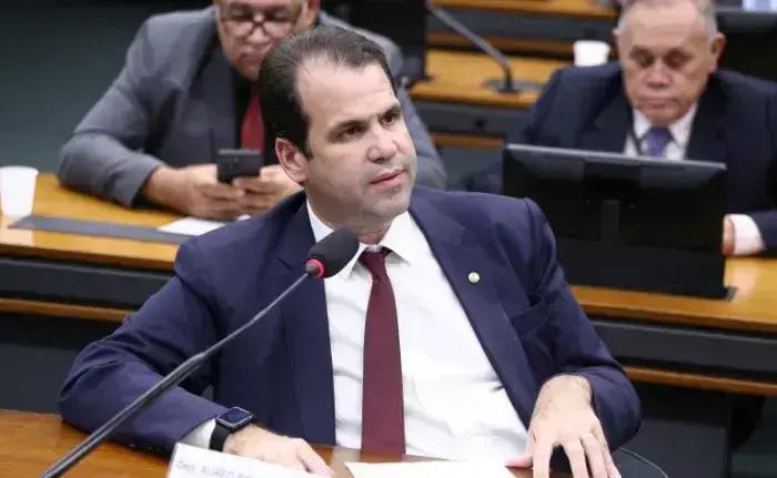 Câmara aprova exigência de relatórios transparentes sobre tarifas de energia à população