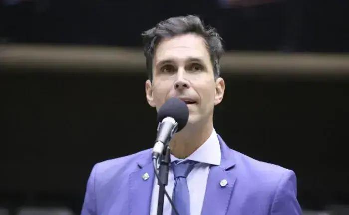 Câmara aprova projeto para incluir atividades esportivas nas escolas durante férias