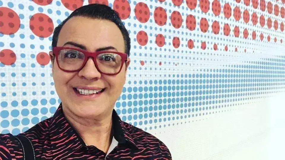 Ex-BBB Dicesar surpreende com nova função como recepcionista em São Paulo
