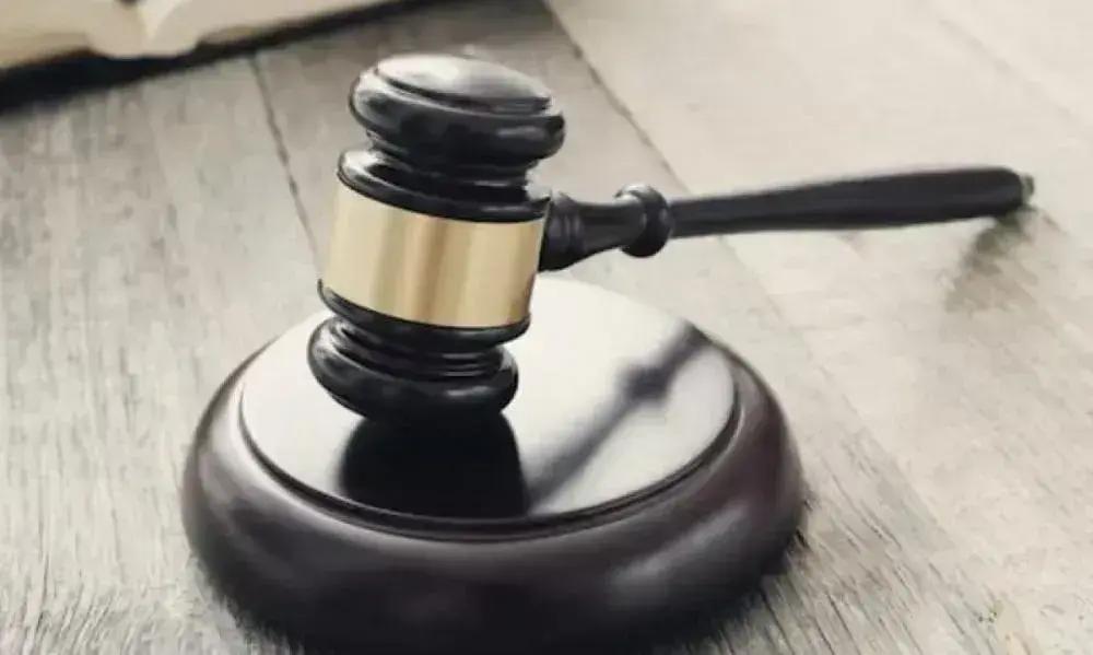 Funcionária que gravou assédio sexual receberá indenização de R$ 10 mil em MG