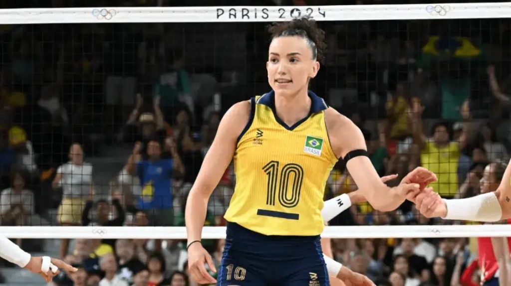 Gabi Guimarães e mais atletas cadastradas pela Seleção Brasileira na VNL