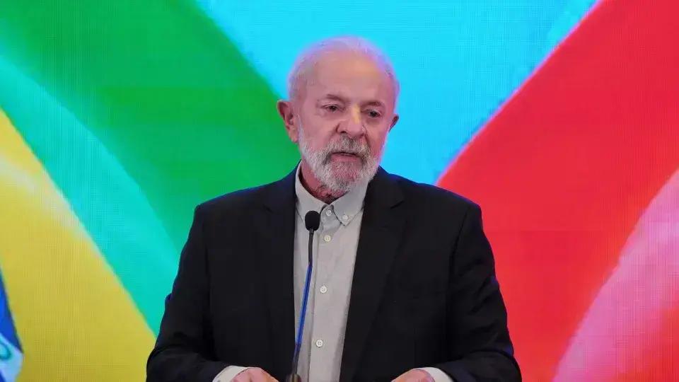 Hugo Motta solicita a Lula suspensão da alta do IOF em operações de risco
