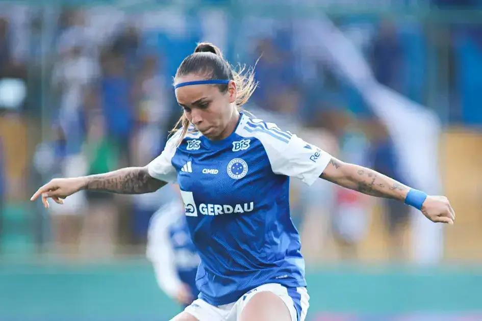 Letícia Ferreira do Cruzeiro projeta duelo decisivo contra a Ferroviária