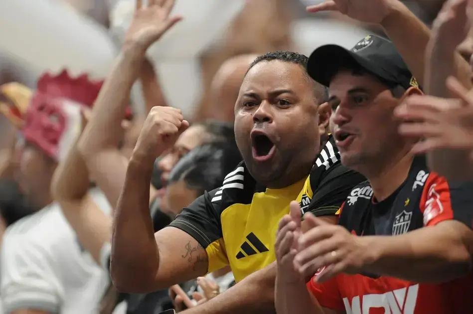 Torcida do Atlético celebra virada emocionante na Arena MRV