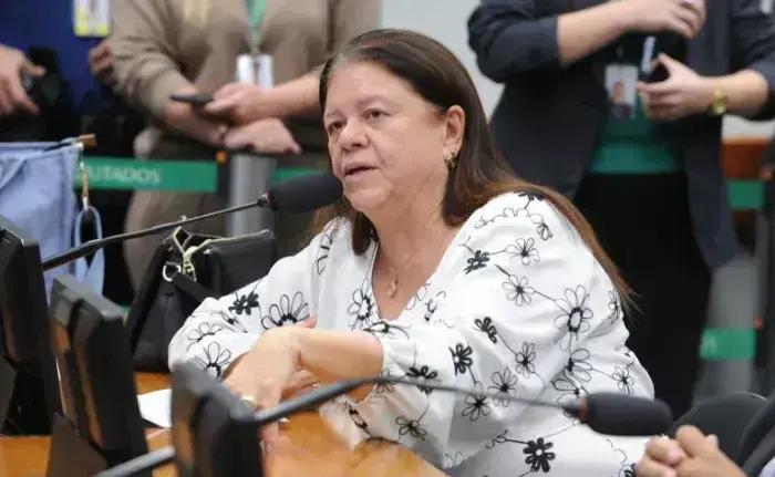 CCJ aprova permanência do nome de casado após divórcio