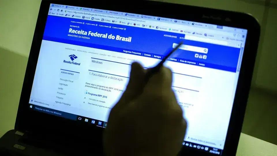 Descubra a data do terceiro lote do IR 2025 e veja quem pode receber