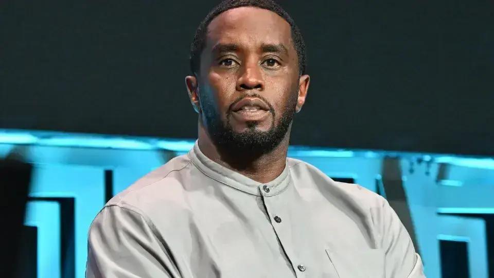 Ex-namorada de Diddy declara em julgamento: 'Não sou atriz pornô'