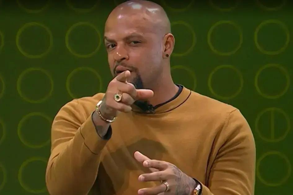Felipe Melo elogia Cruzeiro e compara desempenho a Liverpool na Premier League