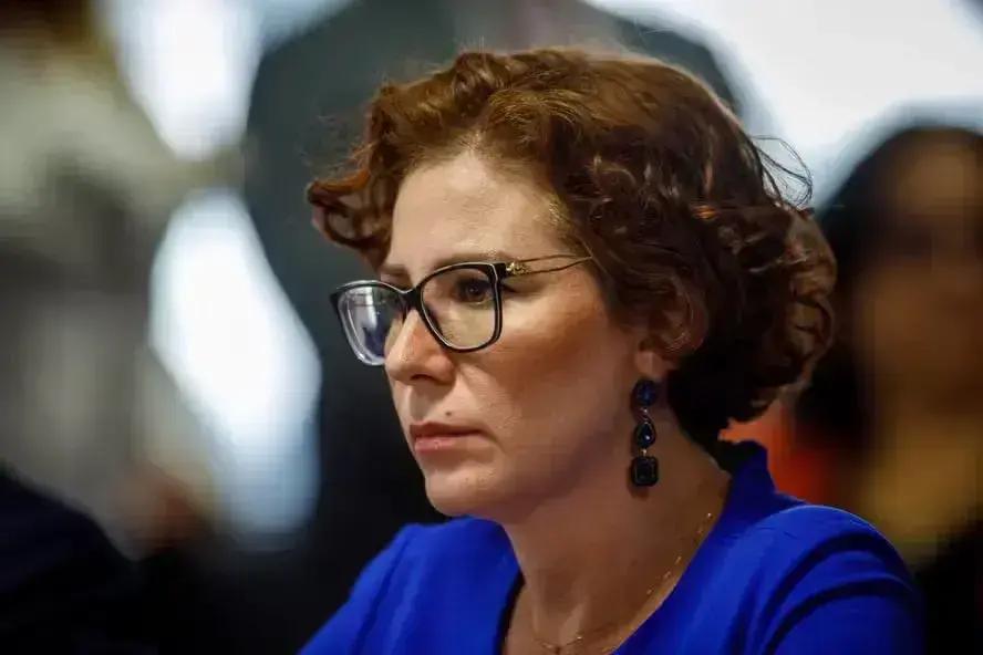 Governo da Itália informa que não localizou Carla Zambelli
