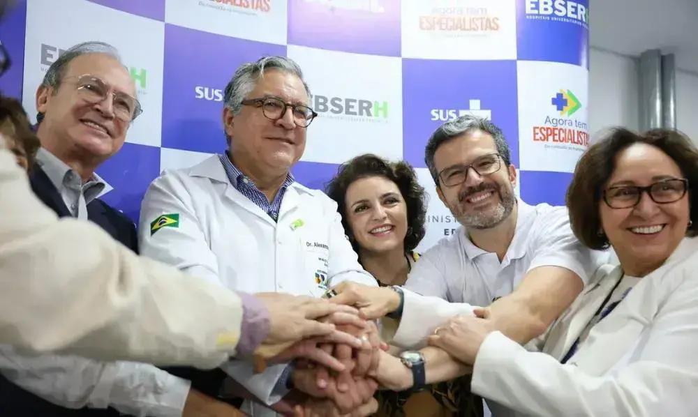 Início do programa 'Agora Tem Especialistas' com mutirão em hospitais