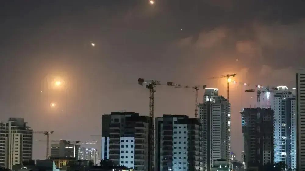 Irã lança mísseis contra Israel em retaliação a bombardeios