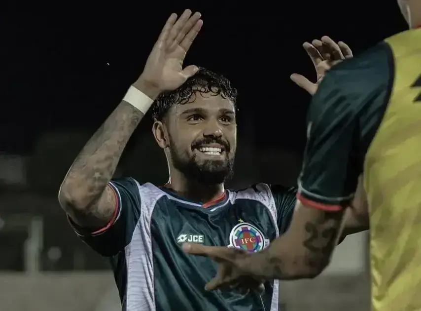 João Tavares deixa Ipatinga FC e não participa da fase final do Módulo II