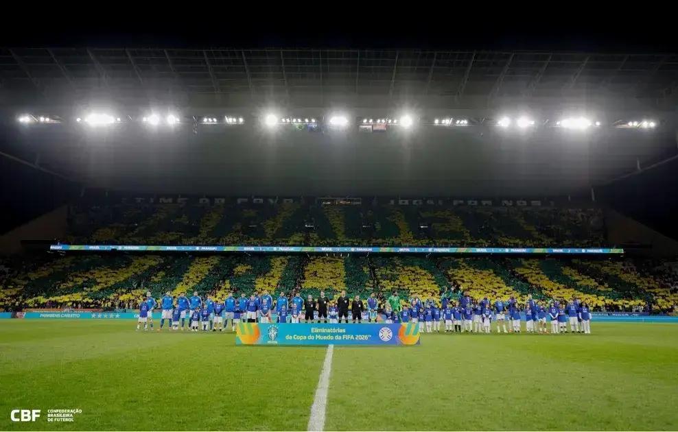 Jornalista critica homenagem a Ancelotti: 'Bando de índio'