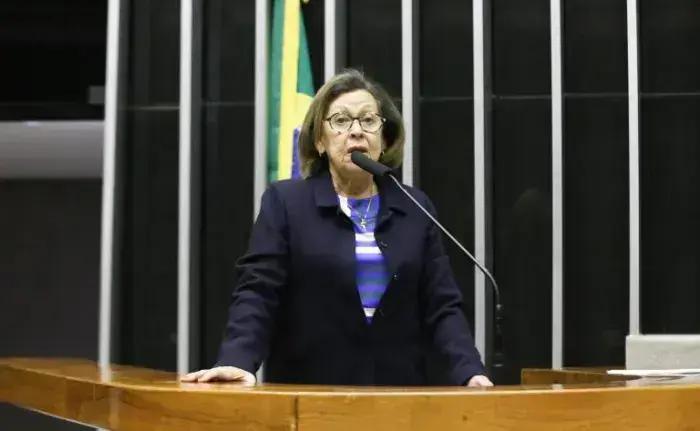 Projeto de Lei garante licença remunerada para professores em pós-graduação