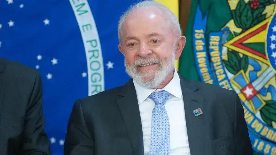 Proposta para acabar com a jornada 6x1 é destaque no governo Lula
