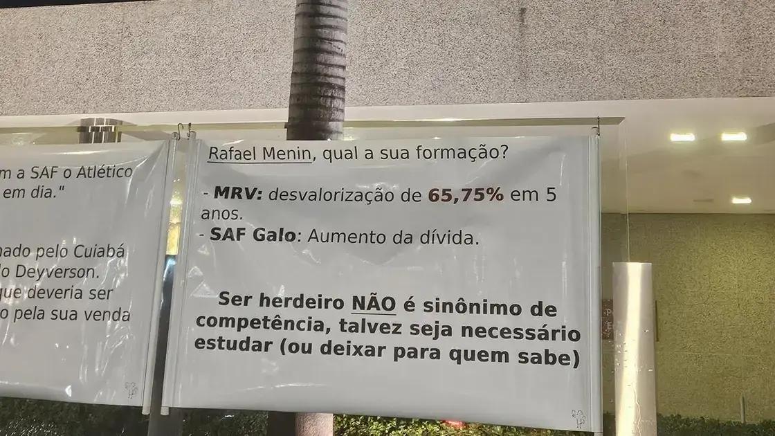 Protestos marcam sedes da MRV e Banco Inter contra diretoria do Atlético