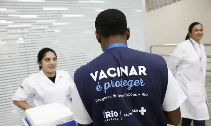 Rio de Janeiro inicia vacinação volante para aumentar cobertura contra gripe