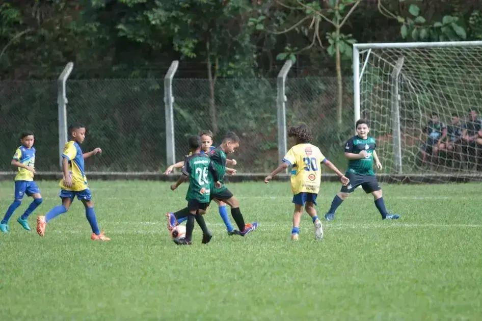 Sábado de Finais: Campeonato Fabricianense de Futebol de Base já tem campeões definidos