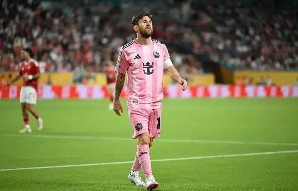 Torcedores do Inter Miami gritam gol após falta de Messi na Copa do Mundo