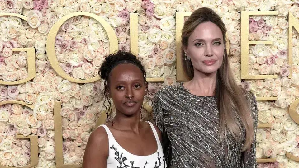 Zahara Jolie-Pitt e Elijah Cooper curtem dia romântico na Disneyland